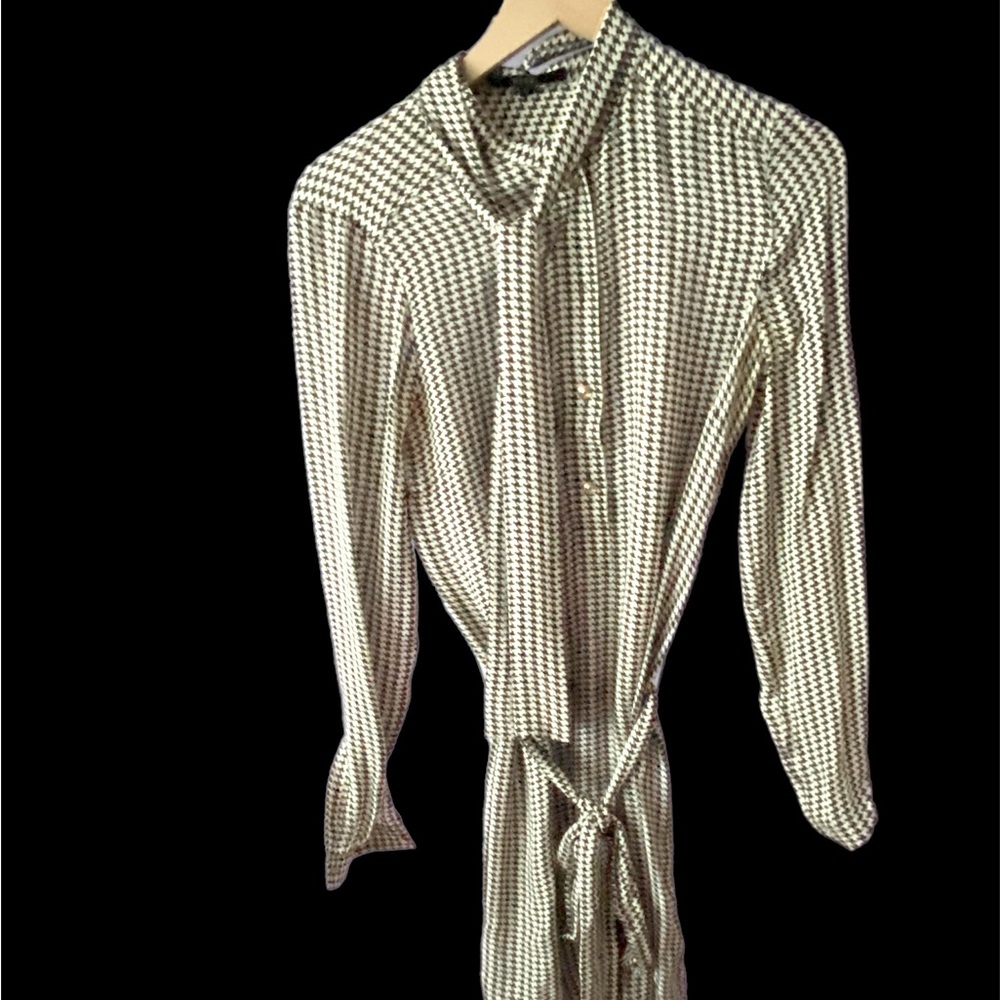Gorgeous ❤️ Authentic Gucci Scarf Belted  Silk Houndstooth Dress - Picture 3 of 13